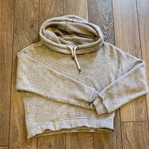 Garage sweater cropped
